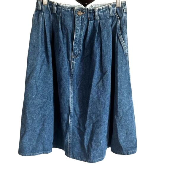 VINTAGE LIZWEAR by LIZ CLAIBORNE Denim Skirt in Size 8 Petite - Picture 2 of 7